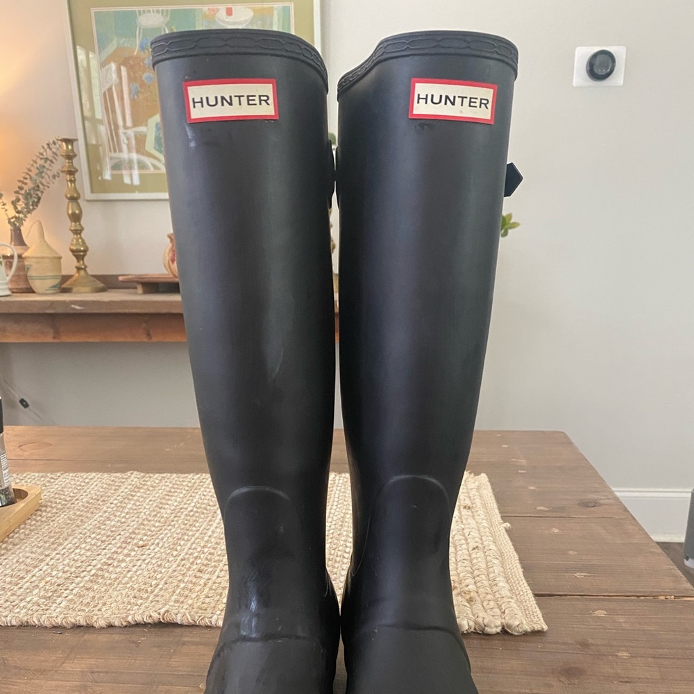 Hunter boots wide calved
